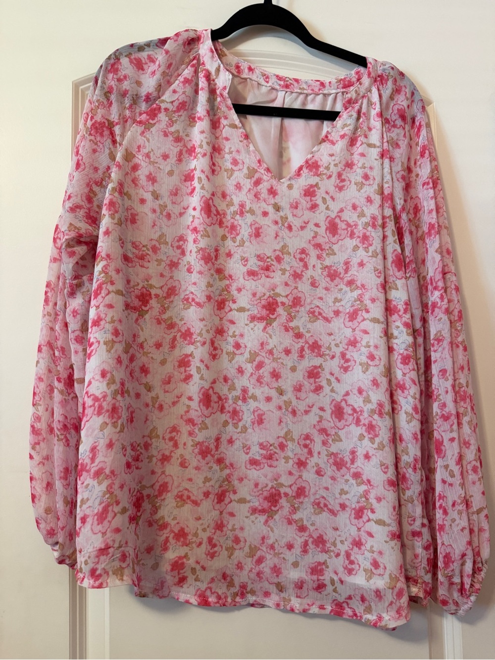 Women’s Boutique Brand Pink Floral V-Neck Long-Sleeve Blouse XL.